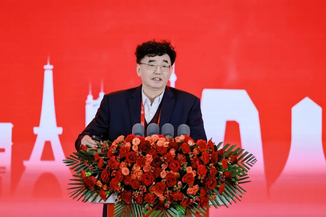 全球光储领袖聚蓉城 共破内卷筑就零碳新生态丨2025第八届中国国际光伏与储能产业大会