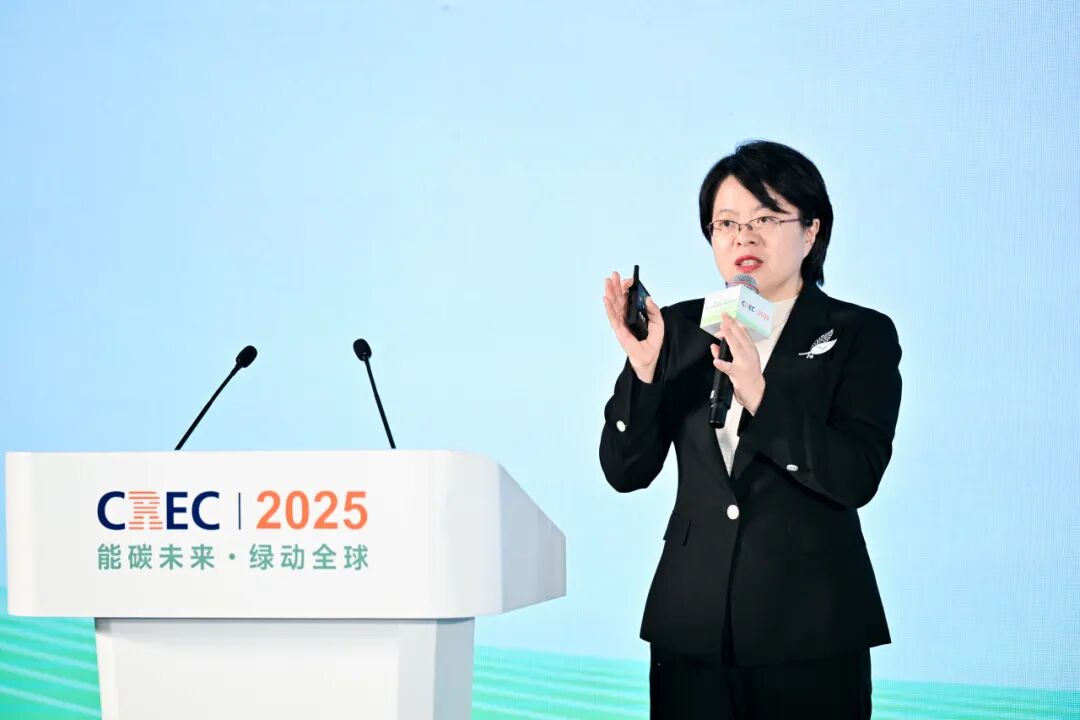 第十二届分布式光伏+储能会议在无锡太湖国际博览中心成功举办