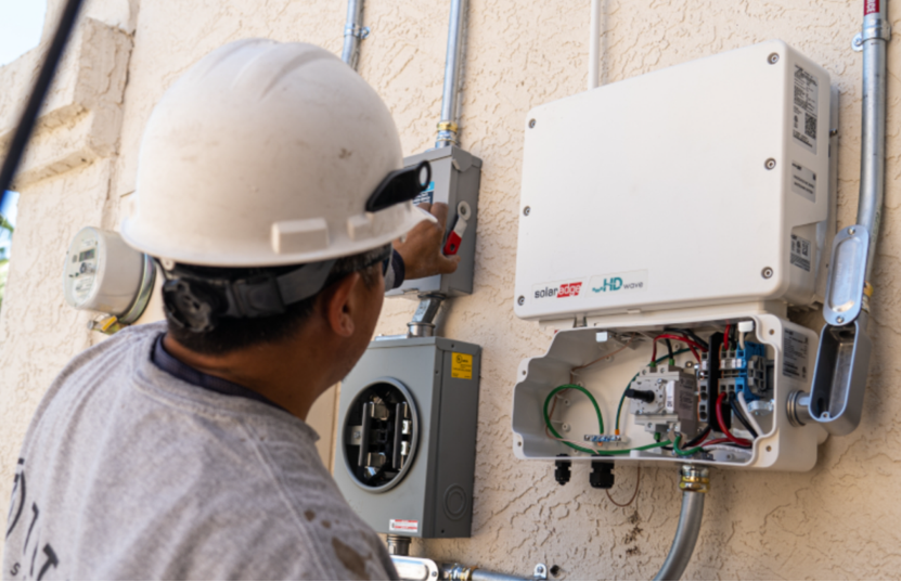 WoodMac：全球太阳能逆变器市场未来两年预计萎缩