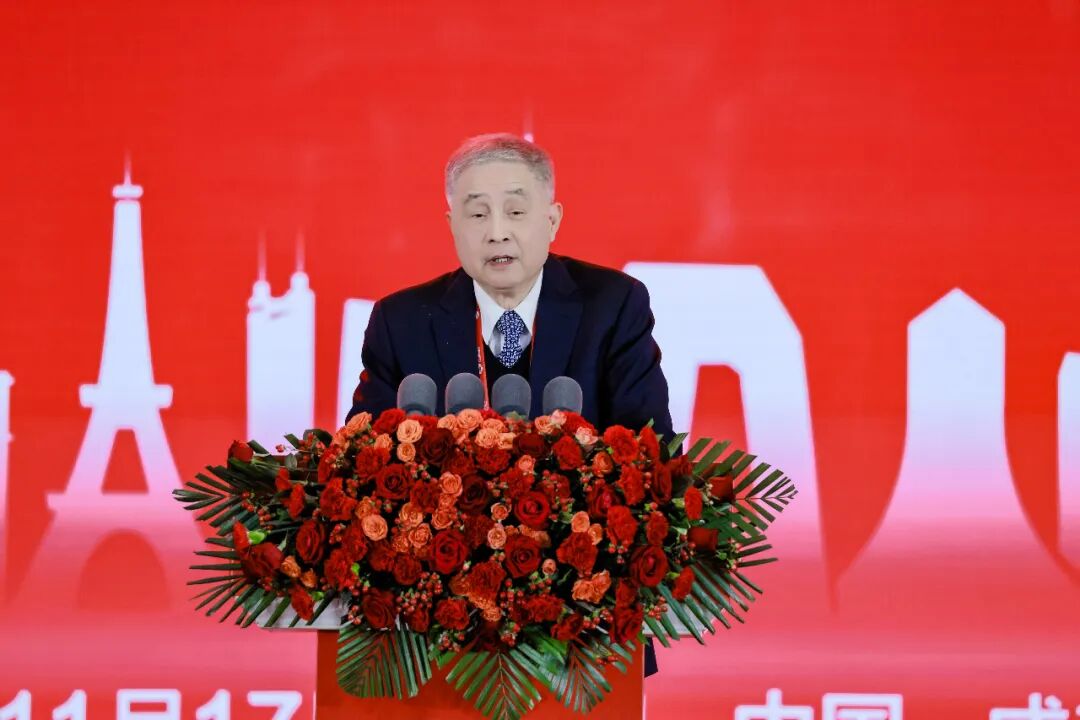 全球光储领袖聚蓉城 共破内卷筑就零碳新生态丨2025第八届中国国际光伏与储能产业大会