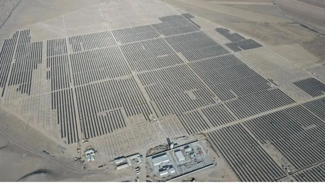 吉尔吉斯斯坦首座大型光伏项目并网发电