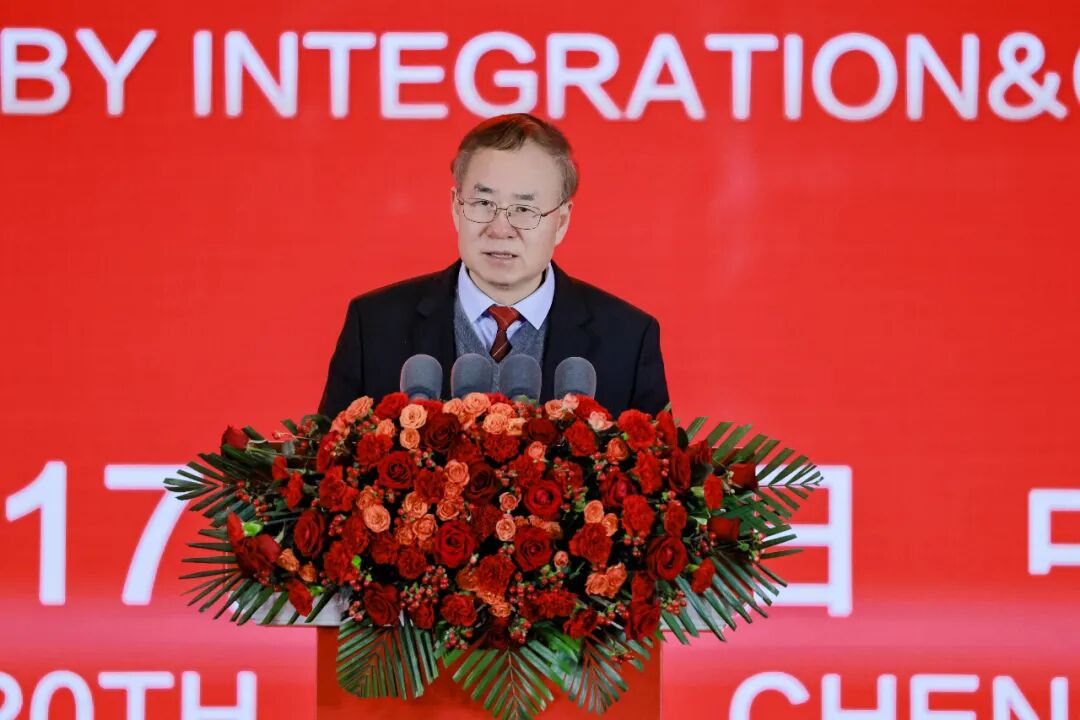 全球光储领袖聚蓉城 共破内卷筑就零碳新生态丨2025第八届中国国际光伏与储能产业大会