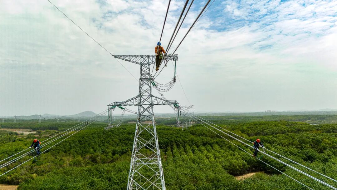 海南500千伏主网架工程投产，核心主网输电能力提升超4倍