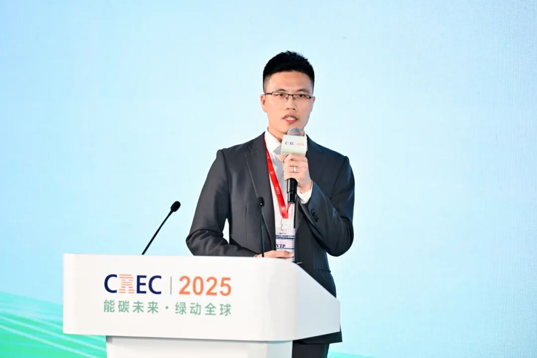 第十二届分布式光伏+储能会议在无锡太湖国际博览中心成功举办