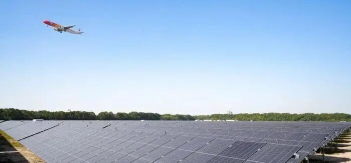 上海浦东国际机场23.92兆瓦光伏发电项目成功并网发电