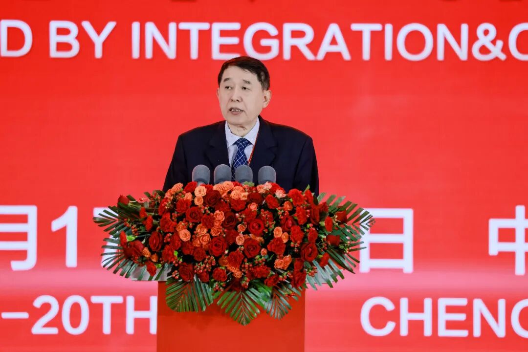 全球光储领袖聚蓉城 共破内卷筑就零碳新生态丨2025第八届中国国际光伏与储能产业大会