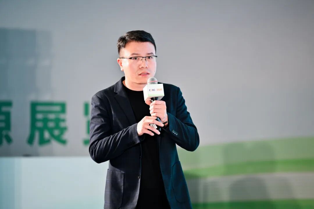 第十二届分布式光伏+储能会议在无锡太湖国际博览中心成功举办