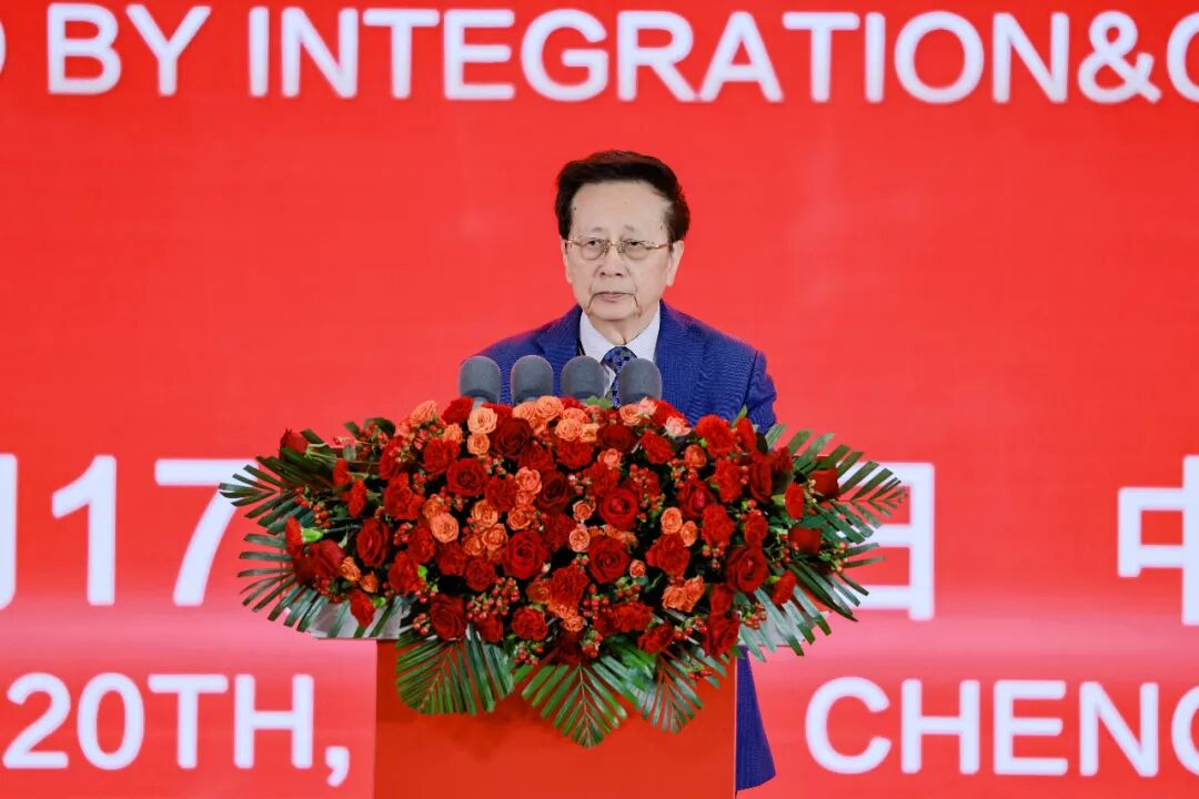 全球光储领袖聚蓉城 共破内卷筑就零碳新生态丨2025第八届中国国际光伏与储能产业大会